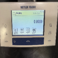 Mettler Toledo XS64 Analytical Balance image 2